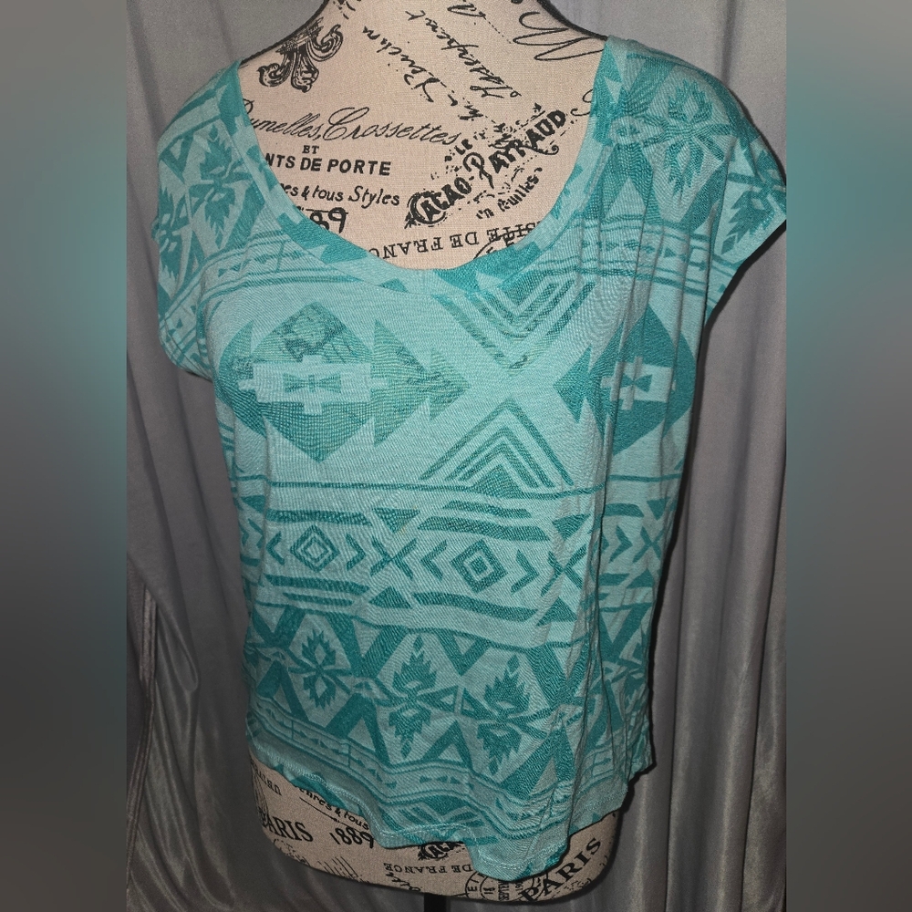 3/$15 Arizona Jean Company Aztec Print Junior Girls Sz M Sheer Teal Top Shirt